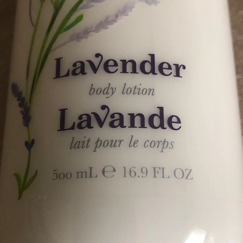 CRABTREE & EVELYN Body Lotion, Lavender - Picture 3 of 6